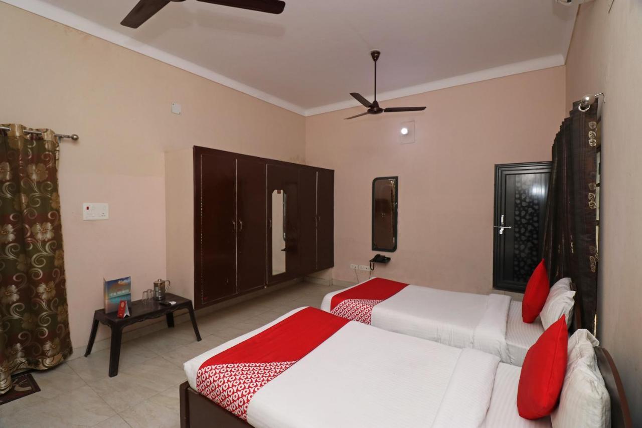 Hotel OYO Flagship 15177 Citi Residenci Varanasi Exterior foto