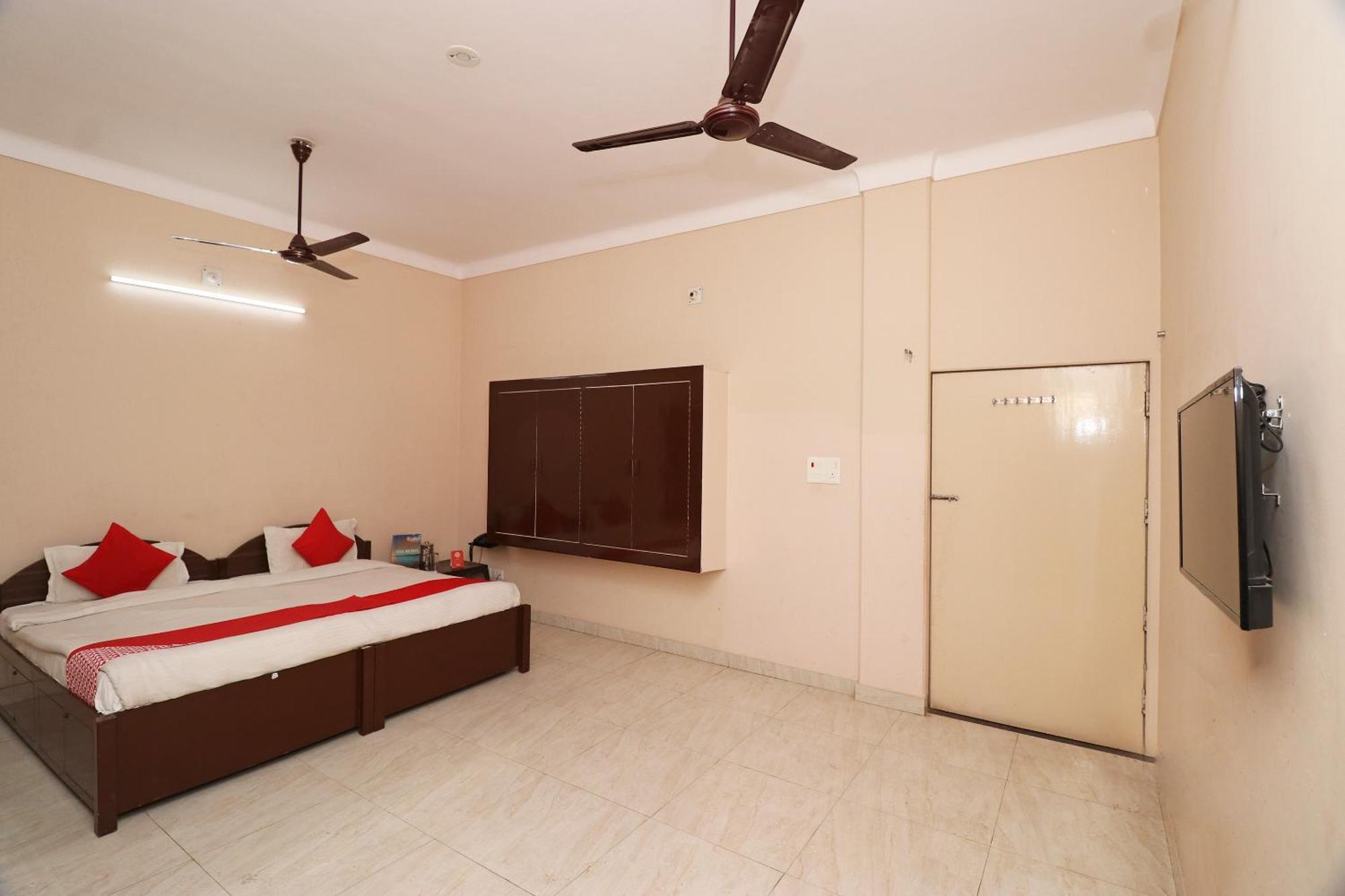 Hotel OYO Flagship 15177 Citi Residenci Varanasi Exterior foto